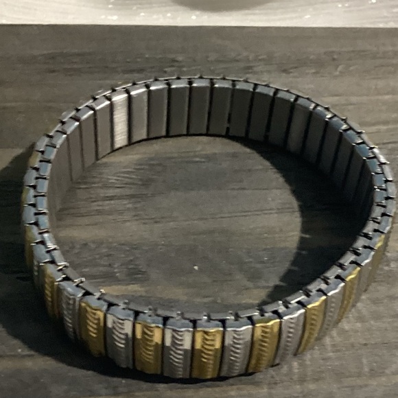 - 🌼Lux 2 Toned Silver & Gold Hypoallergenic Stretch Bracelet Bangle - Picture 15 of 15